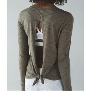 Lululemon Olive Green Long Sleeve Performance Top w/ Thumbholes Sz 6